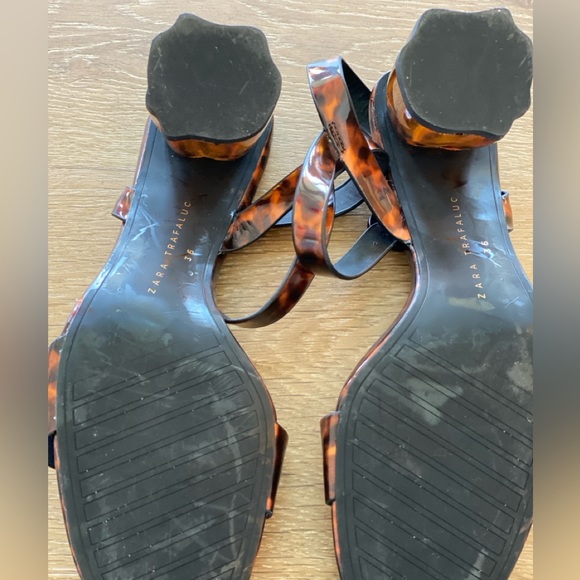 Zara tortoiseshell sandals - Picture 3 of 6